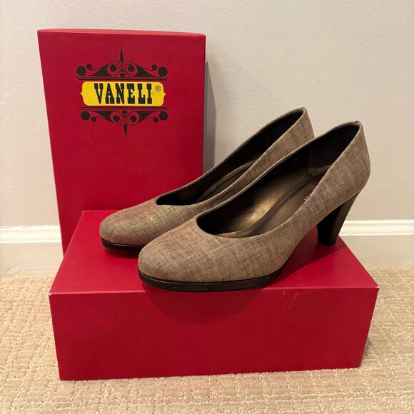 NIB Vaneli Womens Pumps Heels Brown Chic Canvas Size‎ 9M Career Classic - Picture 1 of 9